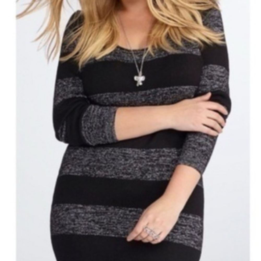 Torrid Sparkly Knit Black and Metallic Silver Sweater Dress Size 1